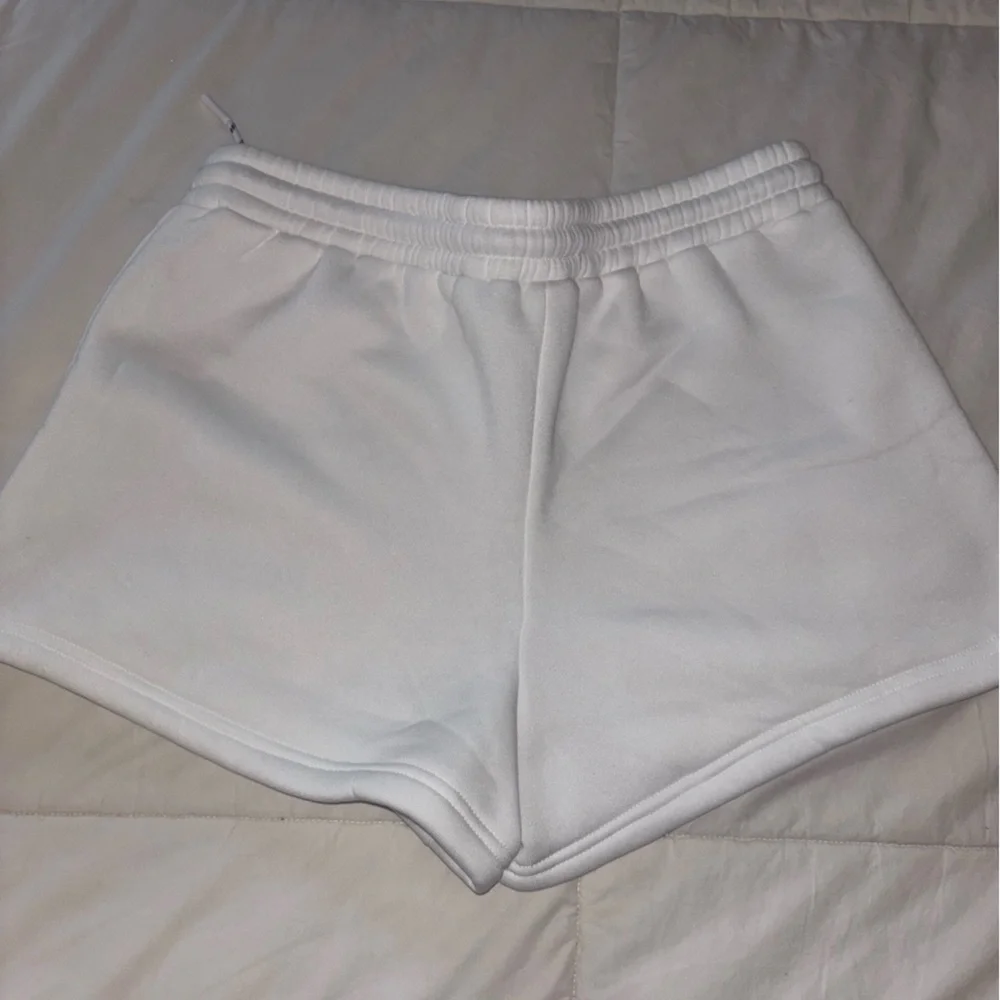3/$40❗️Missguided White Women's Shorts - Picture 13 of 13